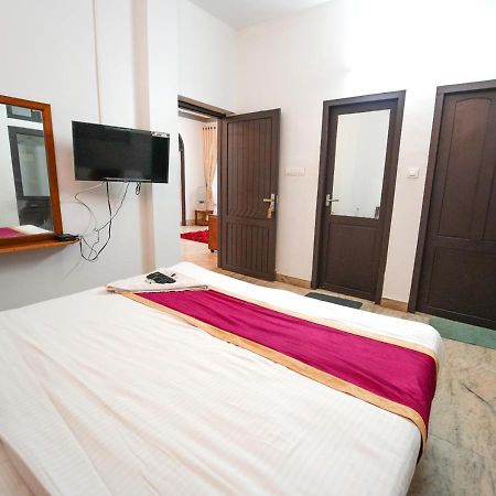 Pop Tavern Kovalam Beach Villa By Voye Homes Luaran gambar