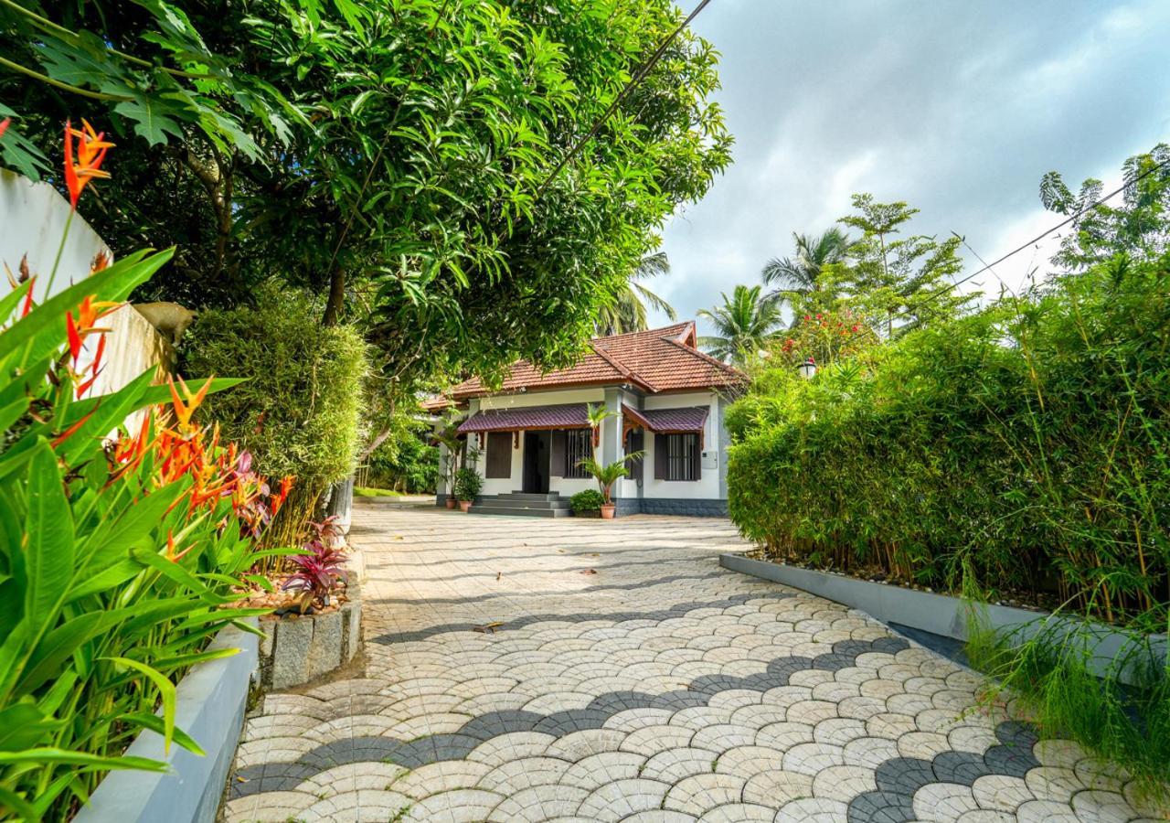 Pop Tavern Kovalam Beach Villa By Voye Homes Luaran gambar