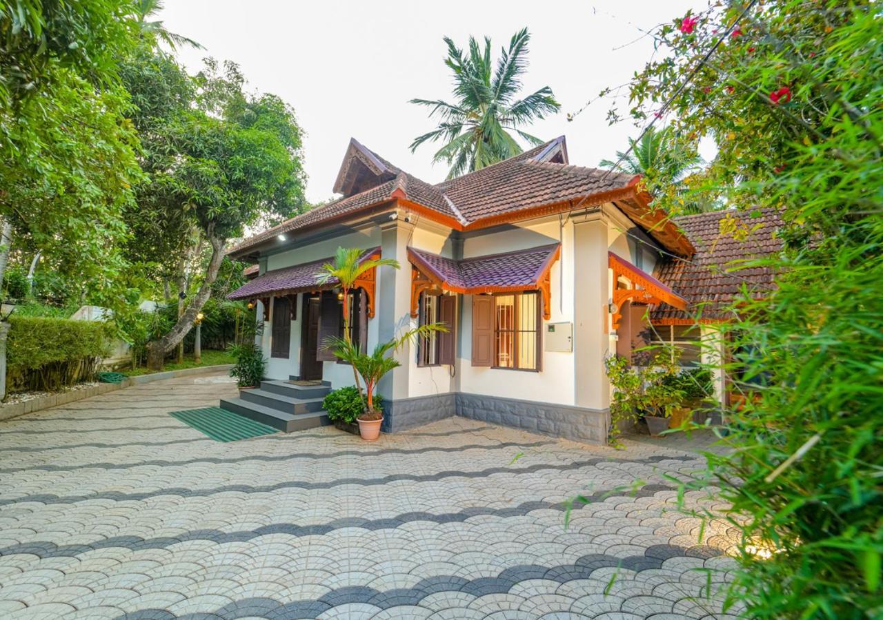 Pop Tavern Kovalam Beach Villa By Voye Homes Luaran gambar