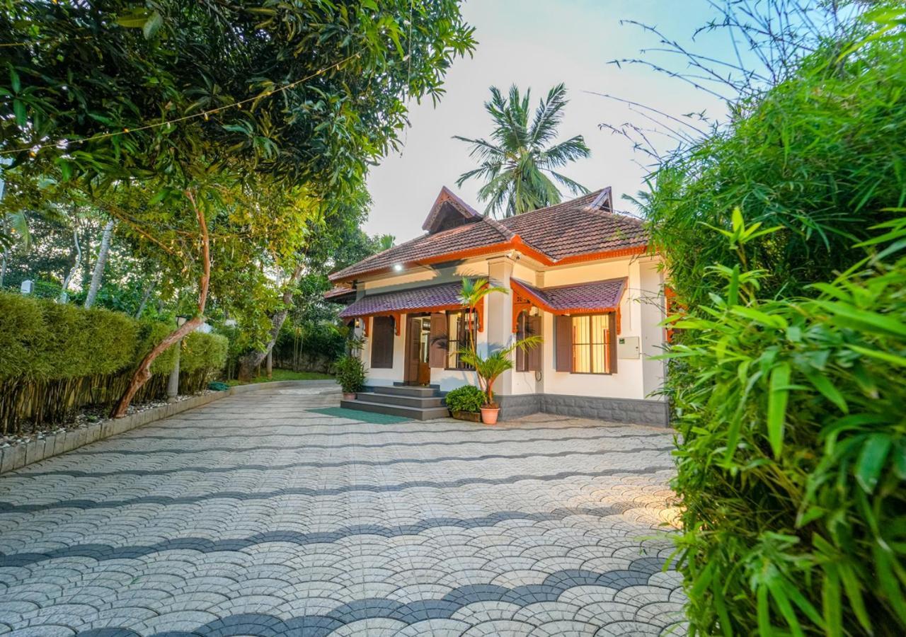 Pop Tavern Kovalam Beach Villa By Voye Homes Luaran gambar